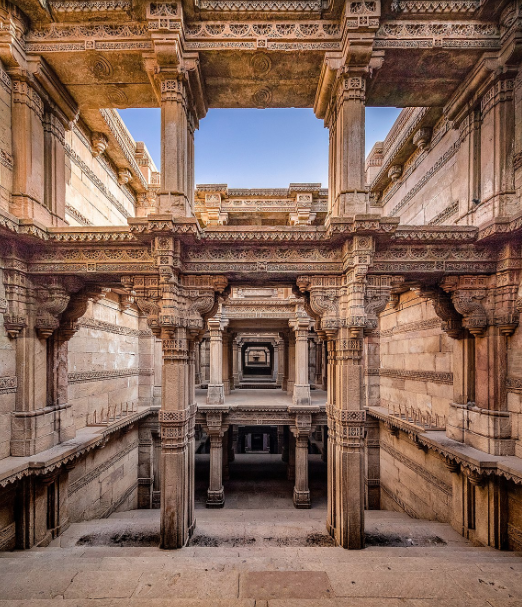 The Adalaj Stepwell, Gandhinagar, Gujarat - Vushii.com The Adalaj Stepwell, Gandhinagar, Gujarat - Vushii.com